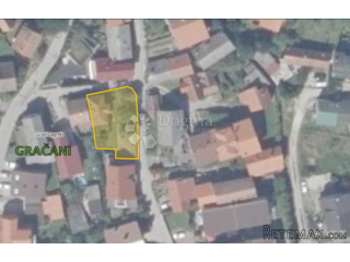 Građevinsko Zemljište sa 2 Starine 417m2