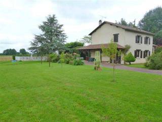 4-Bedroom-House Of 1984 With Basement..