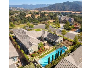 4 bedroom House For Sale: 531 Park View..