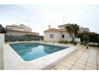 4 BED DETACHED VILLA IN CAMPOAMOR