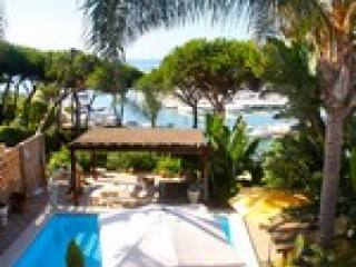 4 Bedrooms - Property - Malaga - For..