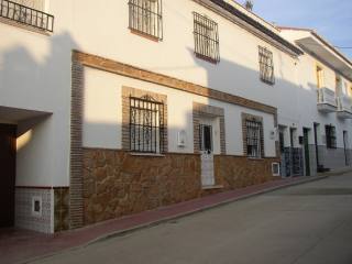 Town House - An immaculate village..