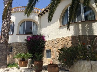 3 Bedrooms - Villa - Alicante - For Sale