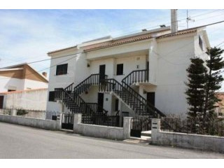 2 bedroom apartmentwalking distance..
