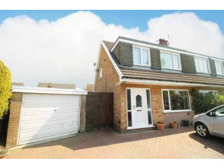 3 bedroom, Semi-detached House house..