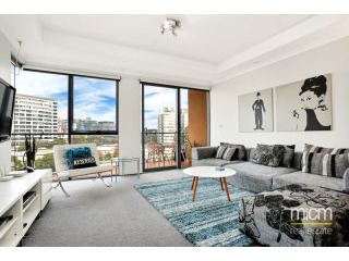 Rare and Renovated Southbank Royale..