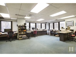 4 bedroom Apartment For Sale: 245 EAST..