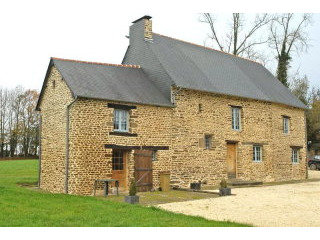 2 Bedroom Farm House For Sale