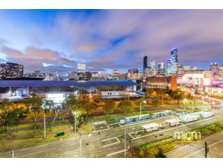 North-West Facing Southbank Splendour