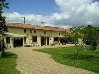 Bel ensemble immobilier avec gite..