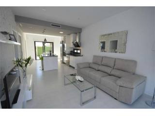2 bedroom Apartment For Sale:..