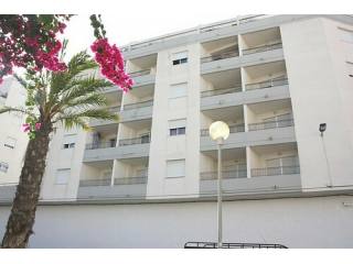 2 bedroom apartment with pool and..