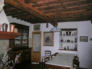Country/farmhouse - For Sale - East of..