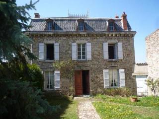 4 bedroom Village House For Sale: 63114..