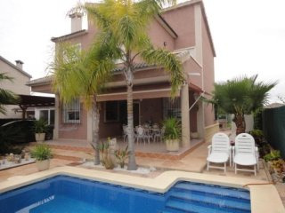 Elche villa with pool (Ref. PV1785)
