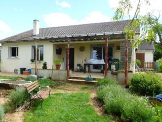 Detached Bungalow, Studio + Large Garden
