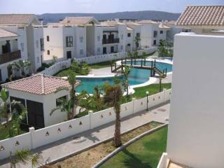 2 bedroom Apartment For Sale: Golf &..