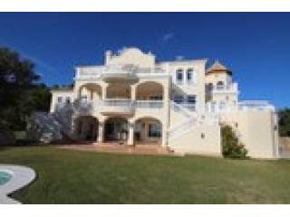 5 Bedrooms - Villa - Malaga - For Sale