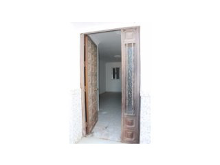Compact Townhouse Near The Centre Of..