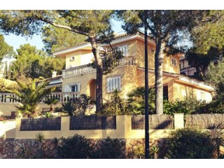 Fantastic Villa In Peguera