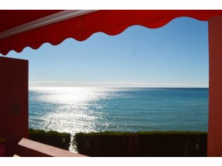 Front line 2 bedroom apartment with..