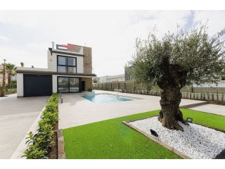 4 Bedrooms - Villa - Spain - For Sale
