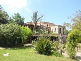 Artà, finca with very well cared garden..