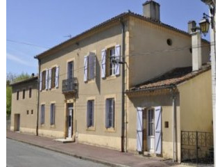 Maison de Maitre plus cottage and appt..