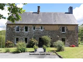 18th Century Farmhouse And Guesthouse..