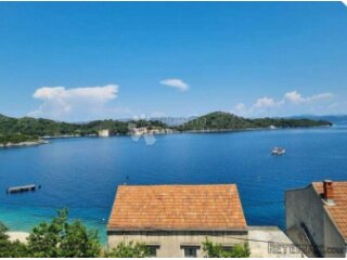 KUĆA NA MLJETU