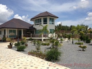 4 Bedroom House for sale in Ban Amphur..