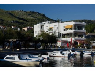 Grebaštica - prekrasan Mini Hotel prvi red do mora