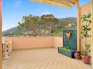 2/3 Room Apartment Stuning Seaview..