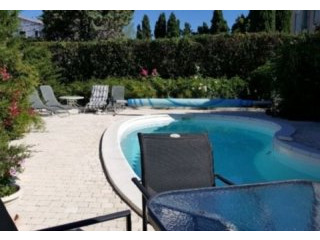 Single Storey Villa With Pool