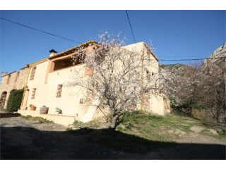 Superb Farmhouse With Lots Of Land For..