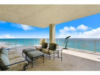 4 bedroom Residence For Sale: Singer..