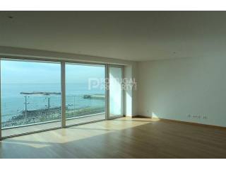 Apartment with spectacular sea views in..