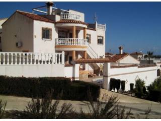 5 Bedrooms - Villa - Alicante - For Sale