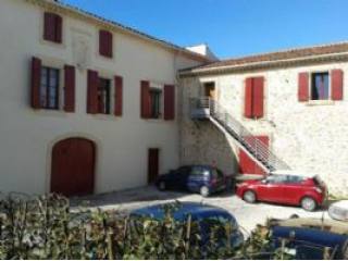Former domaine with main residence and..