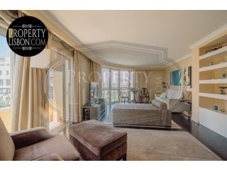 T4+1 Apartment for Sale in Lisbon..