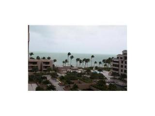 2 bedroom Flat For Sale: 251 CRANDON BL..