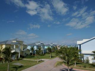 Apartment/townhouse - Located in Bimini..