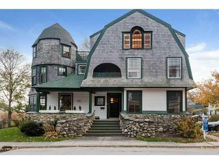 2 bedroom Flat For Sale: Rhode Island..