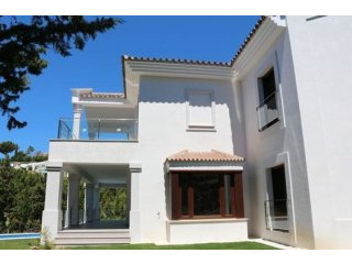 4 Bedrooms - Villas - Malaga - For Sale