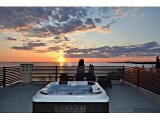 Penthouse Prvi red uz more!