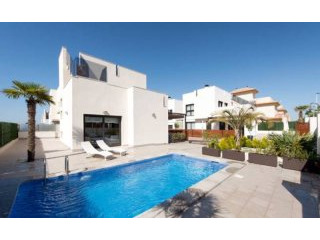 5 Bedroom 3 Bathroom Villa In..