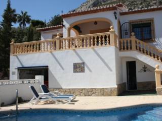3 Bedrooms - Villa - Alicante - For Sale