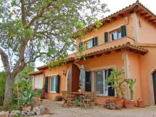 Beautiful house with mountain views at..