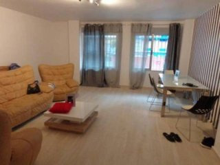 3 Bedroom 2 Bathroom Apartment In..