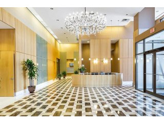 2 bedroom House For Sale: 175 Huguenot..